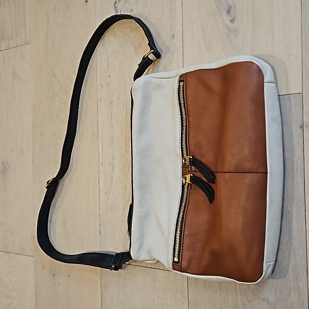Fossil Leather crossbody bag